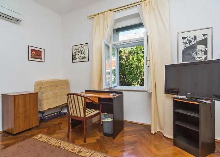 Sesame Bed & Breakfast