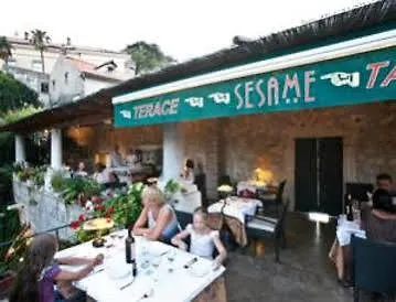 Sesame krevet i doručak